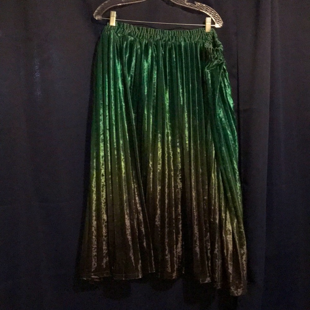 ModCloth 4x velvet pleated ombre midi skirt